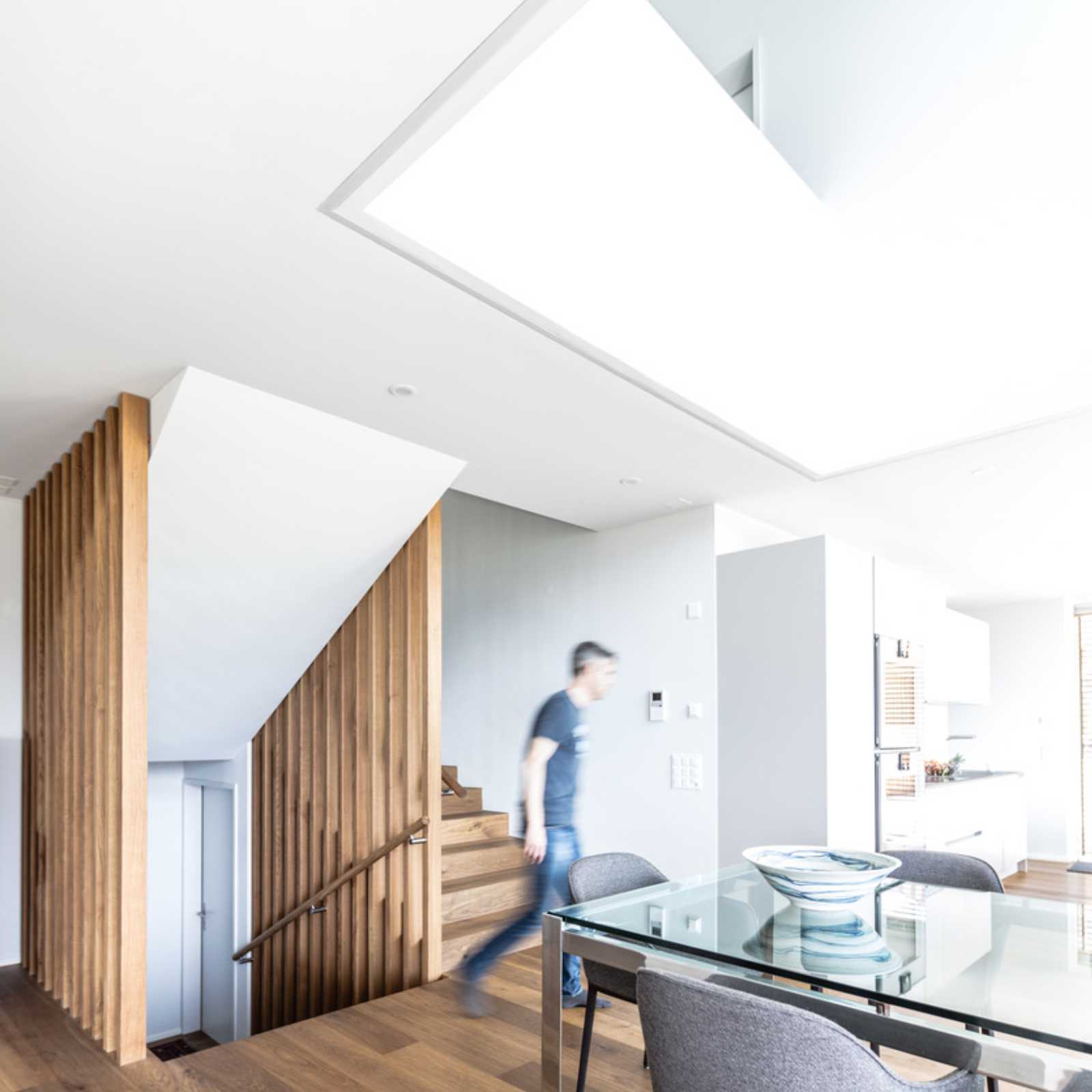 New construction of a spacious detached house with a view of the Passwang.