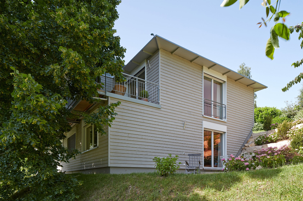 Extension to a detached house in Bottmingen built by Blaser Architekten.