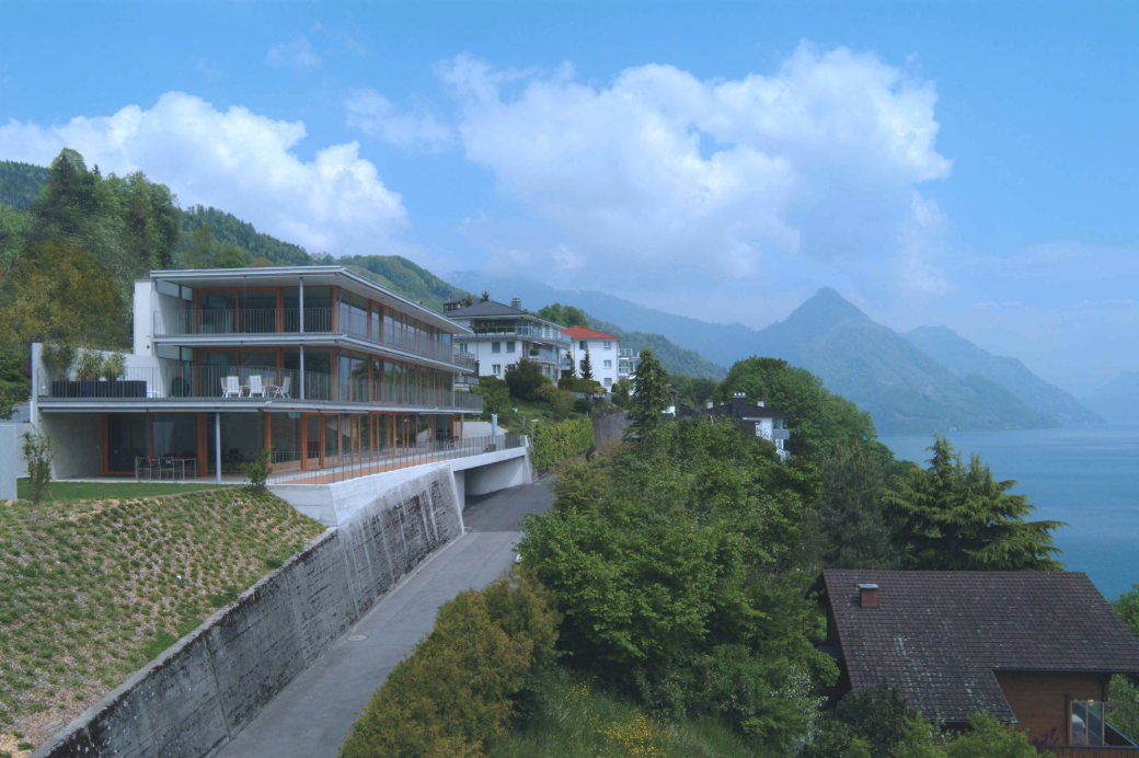 Neubau eines luxuriösen Mehrfamilienhauses mit Sicht auf den Vierwaldstättersee.