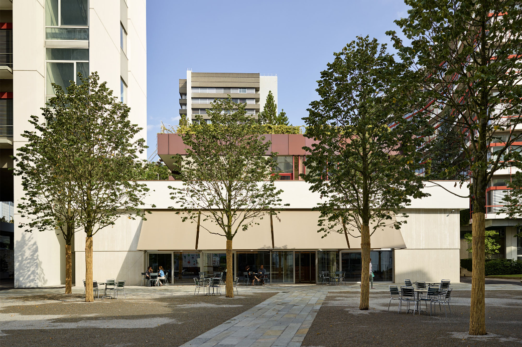 Central service point for various services for employees on the Novartis Campus.