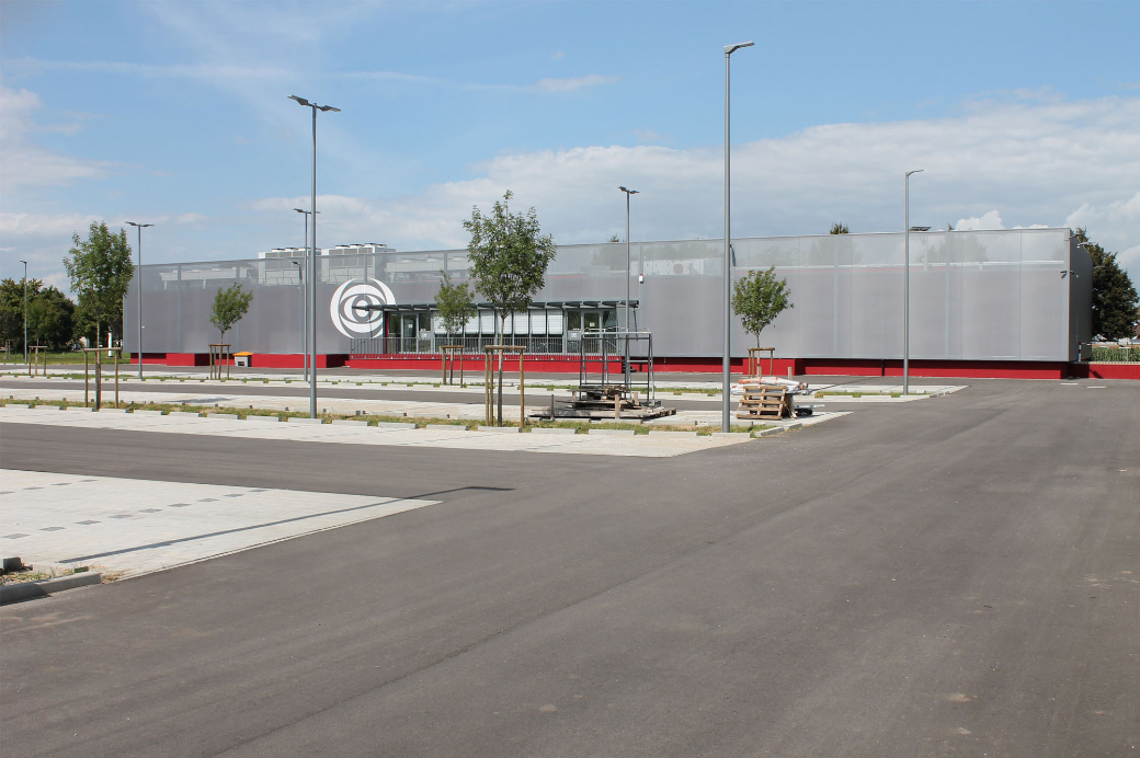 Data centre with external technical rooms for the Markant company in Offenburg.