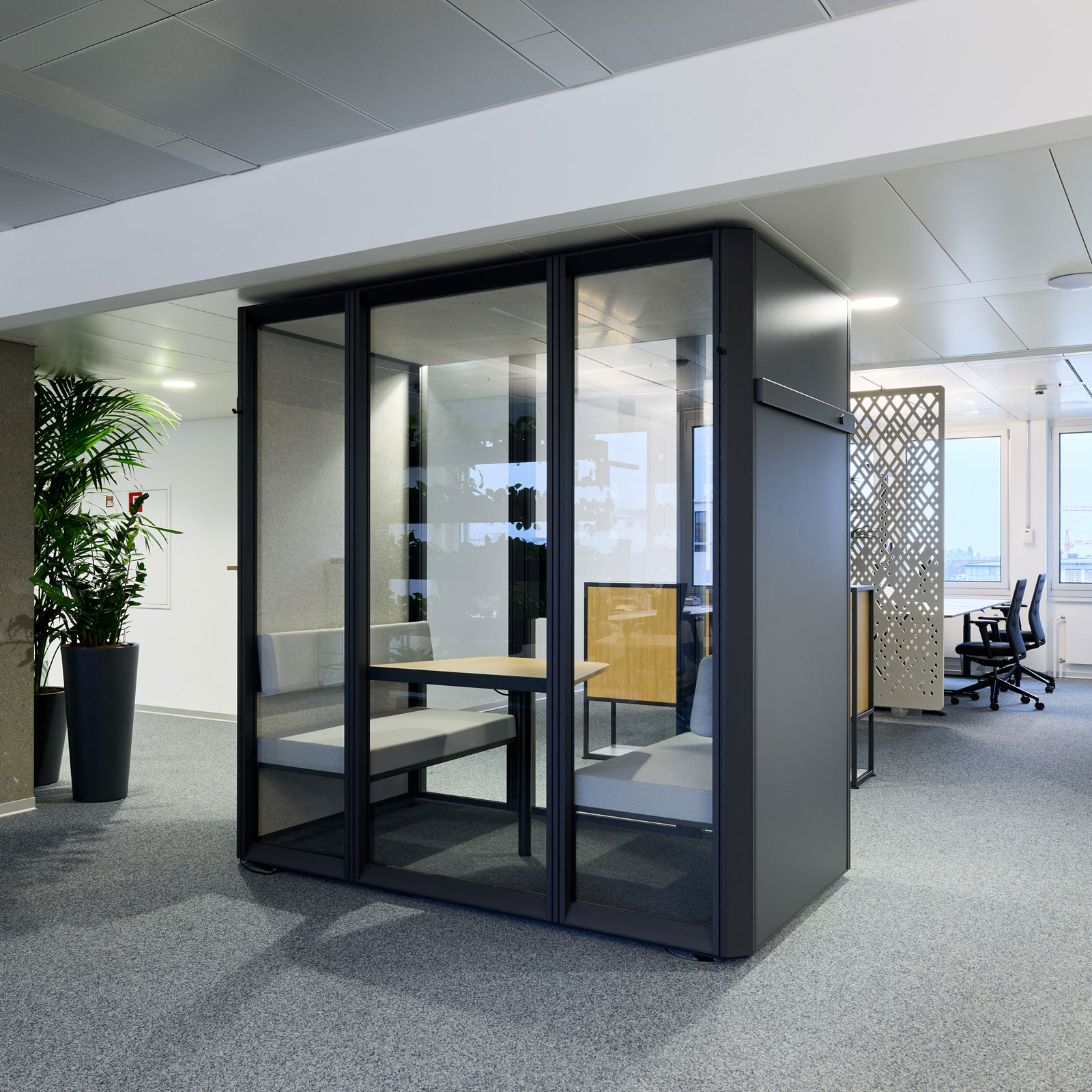 View of the office zone with Quietbox