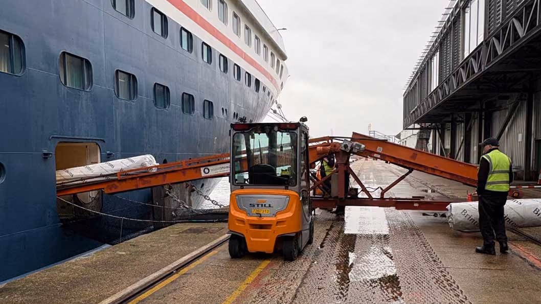 Solent Stevedores loading freight