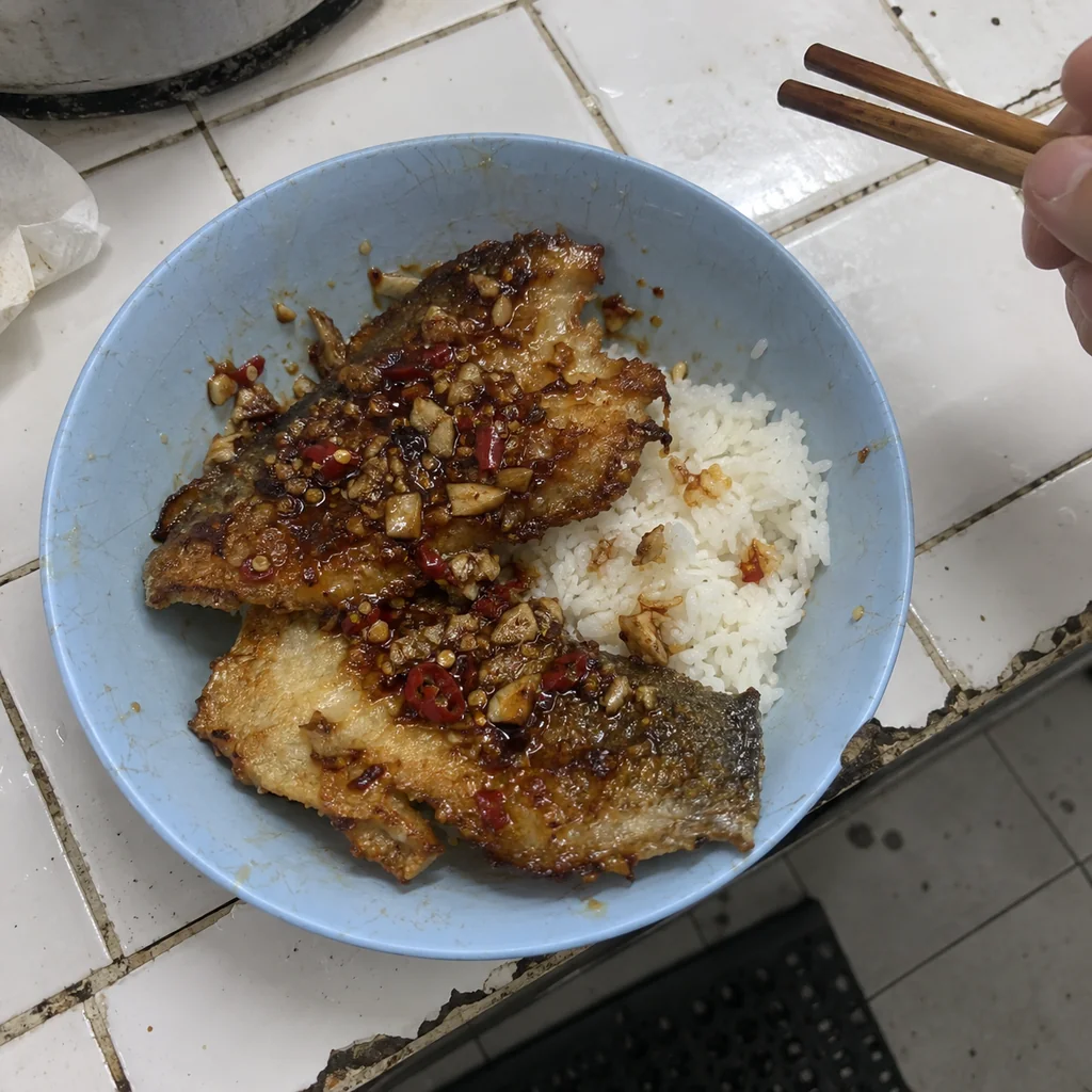 Cá Chiên Nước Mắm (Vietnamese Crispy Fish with Fish Sauce Glaze)