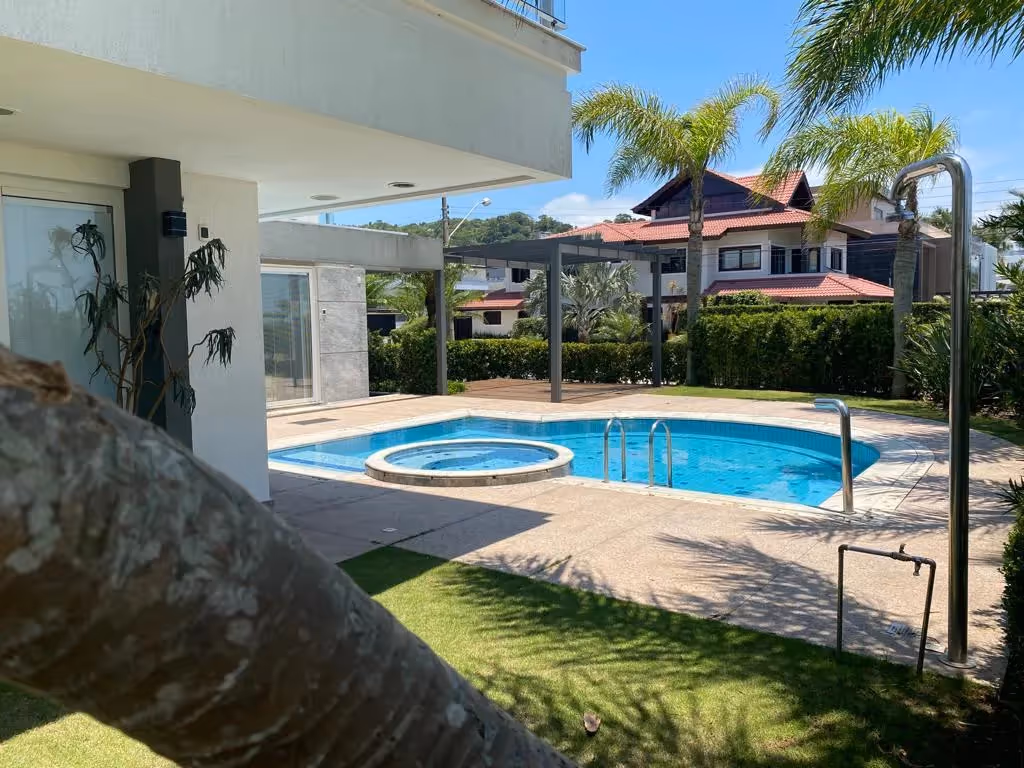 Co ownership home for sale Jurerê Brazil
