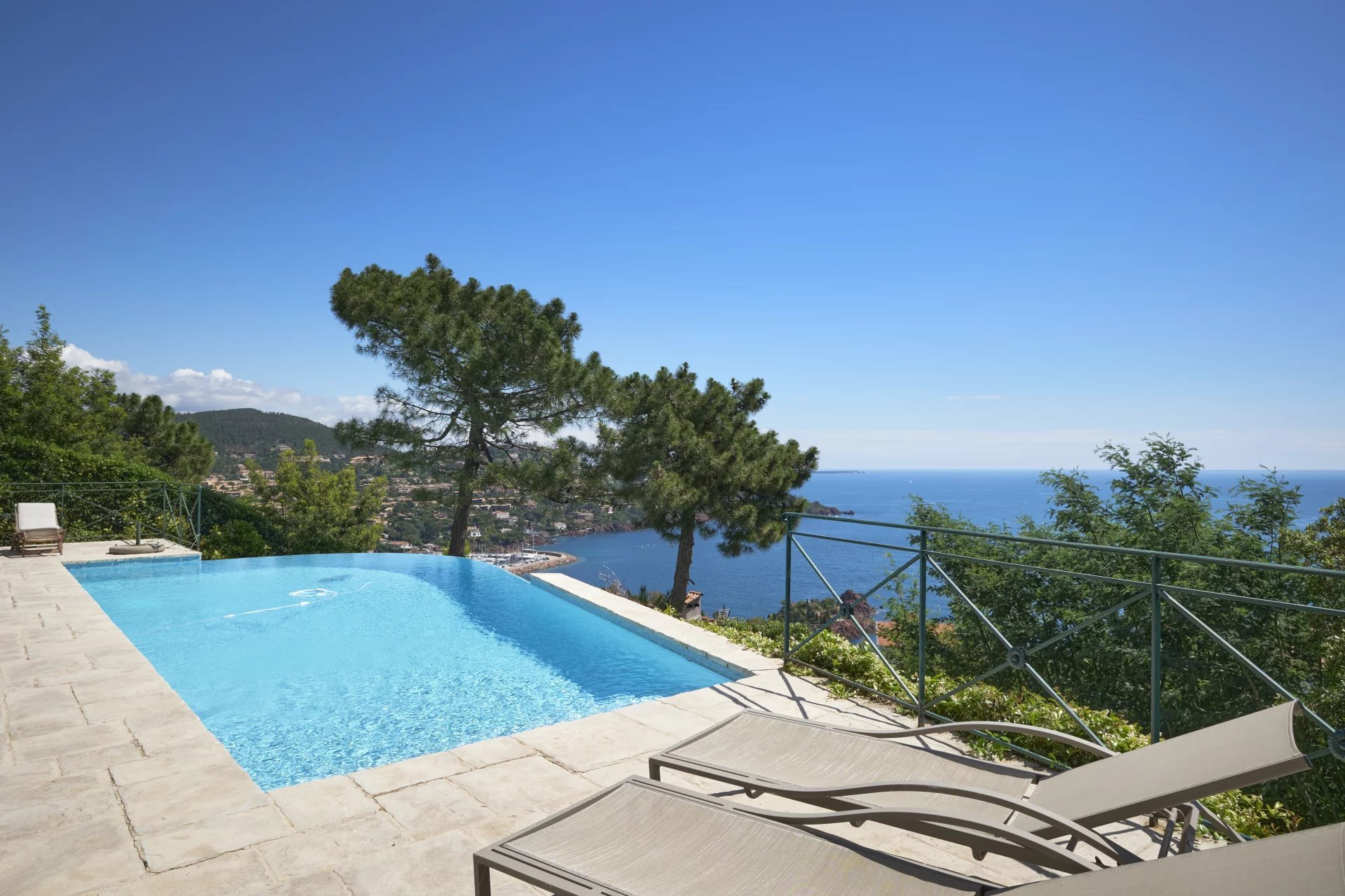 Co ownership home for sale Côte D'Azur France