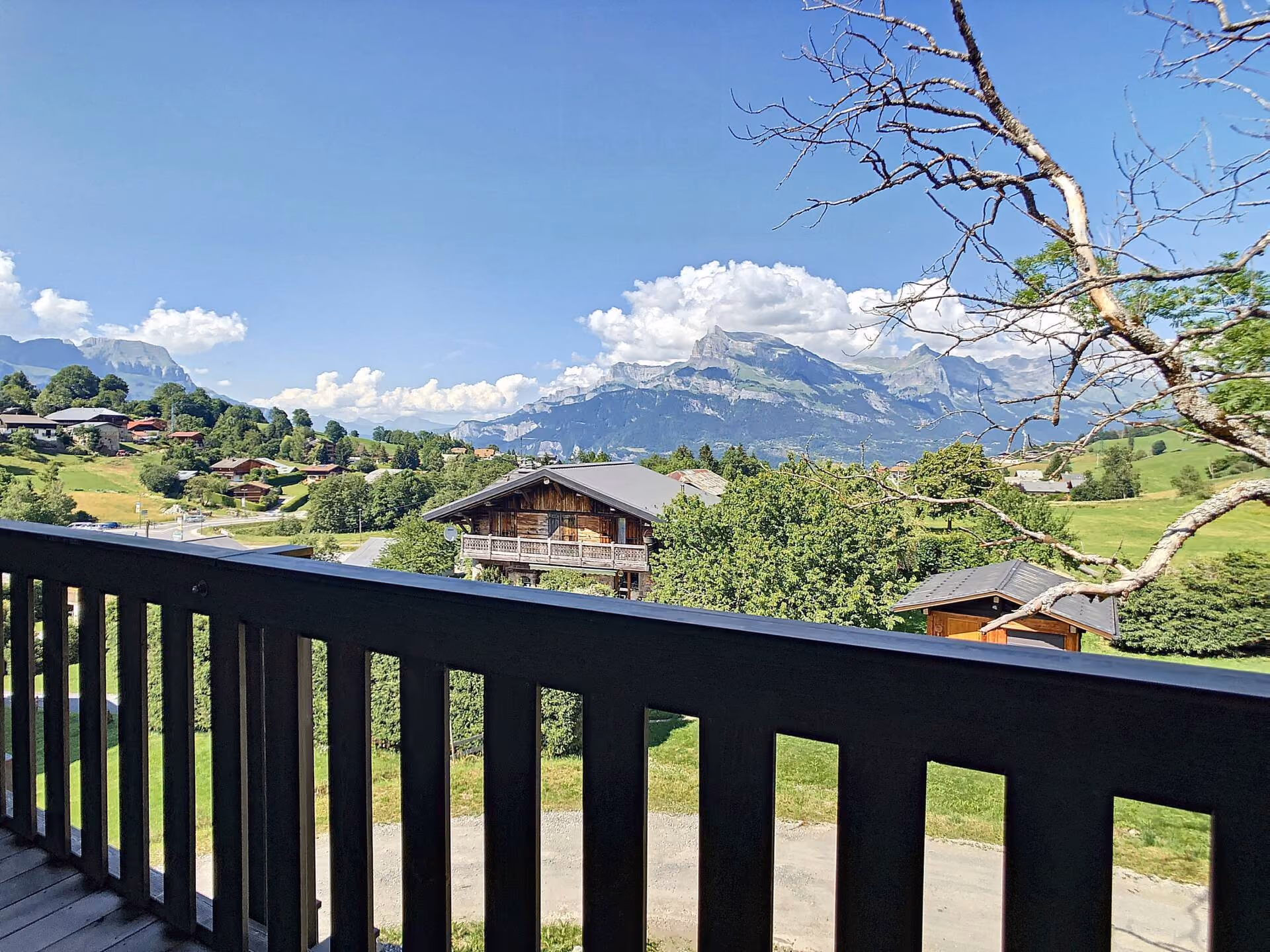 Contemporary ski-in ski-out chalet in Demi-Quartier, French Alps | From €330,000/share | Kocomo