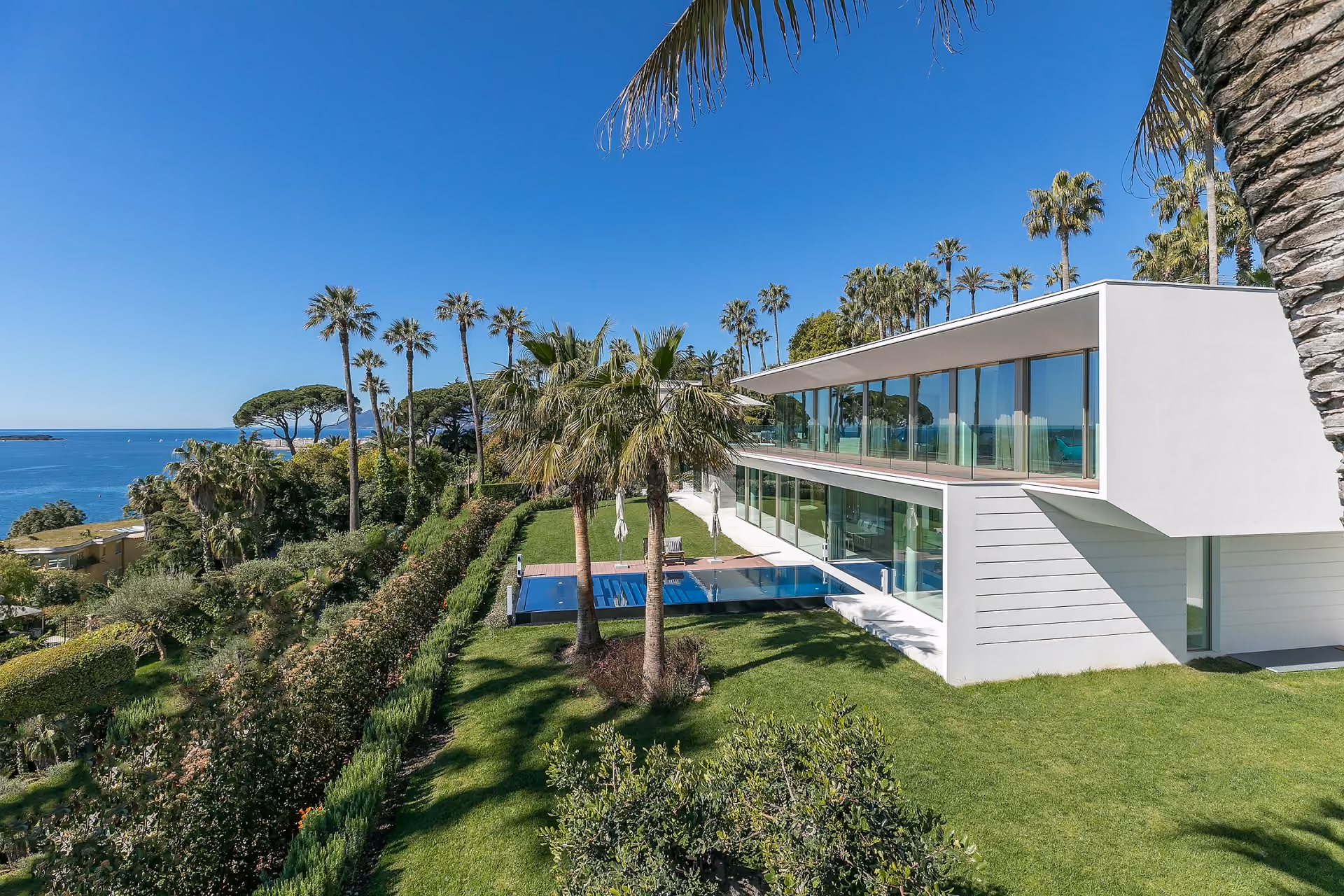 Exceptional villa with sea views