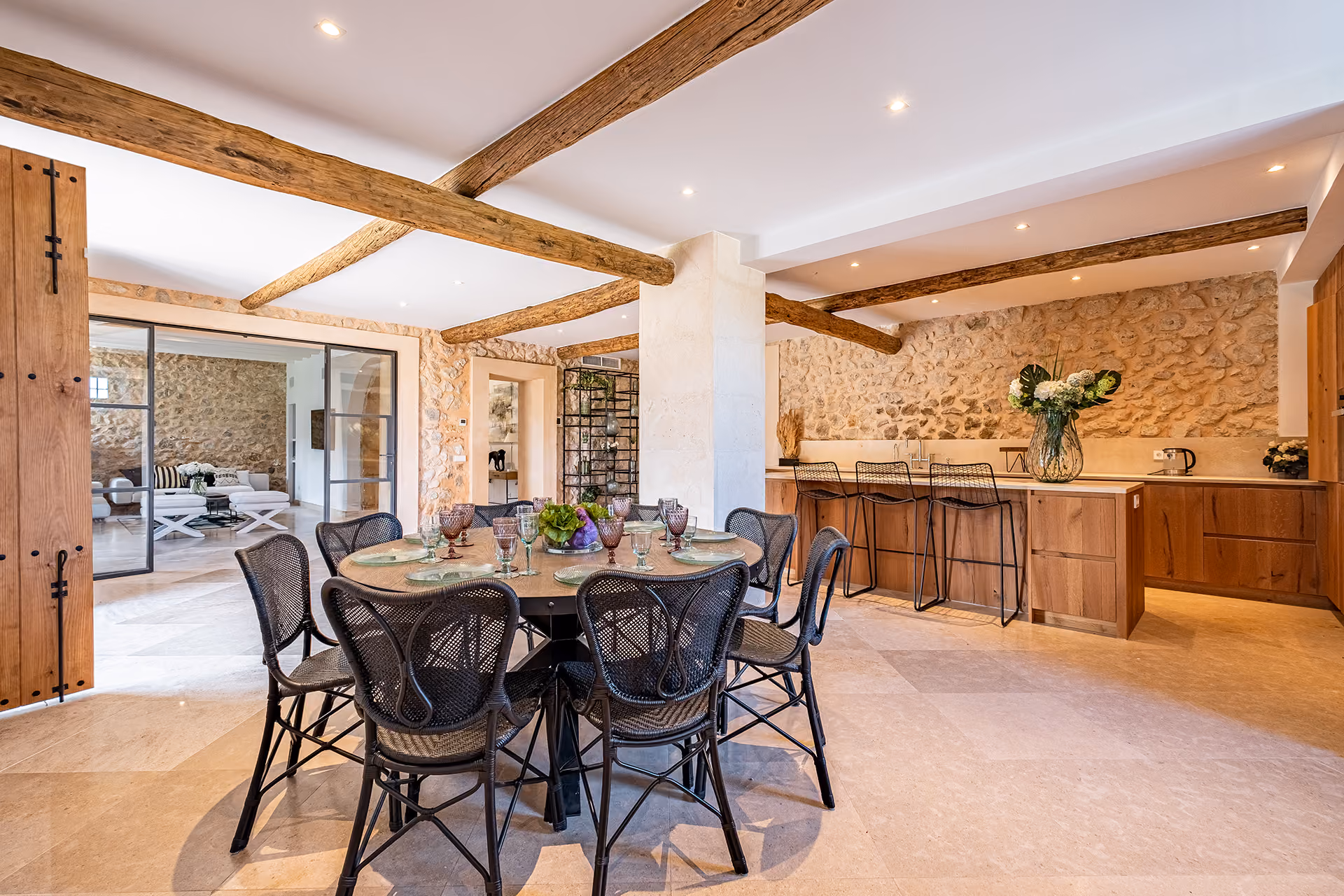 Historic manor house with views of the Tramuntana mountains
