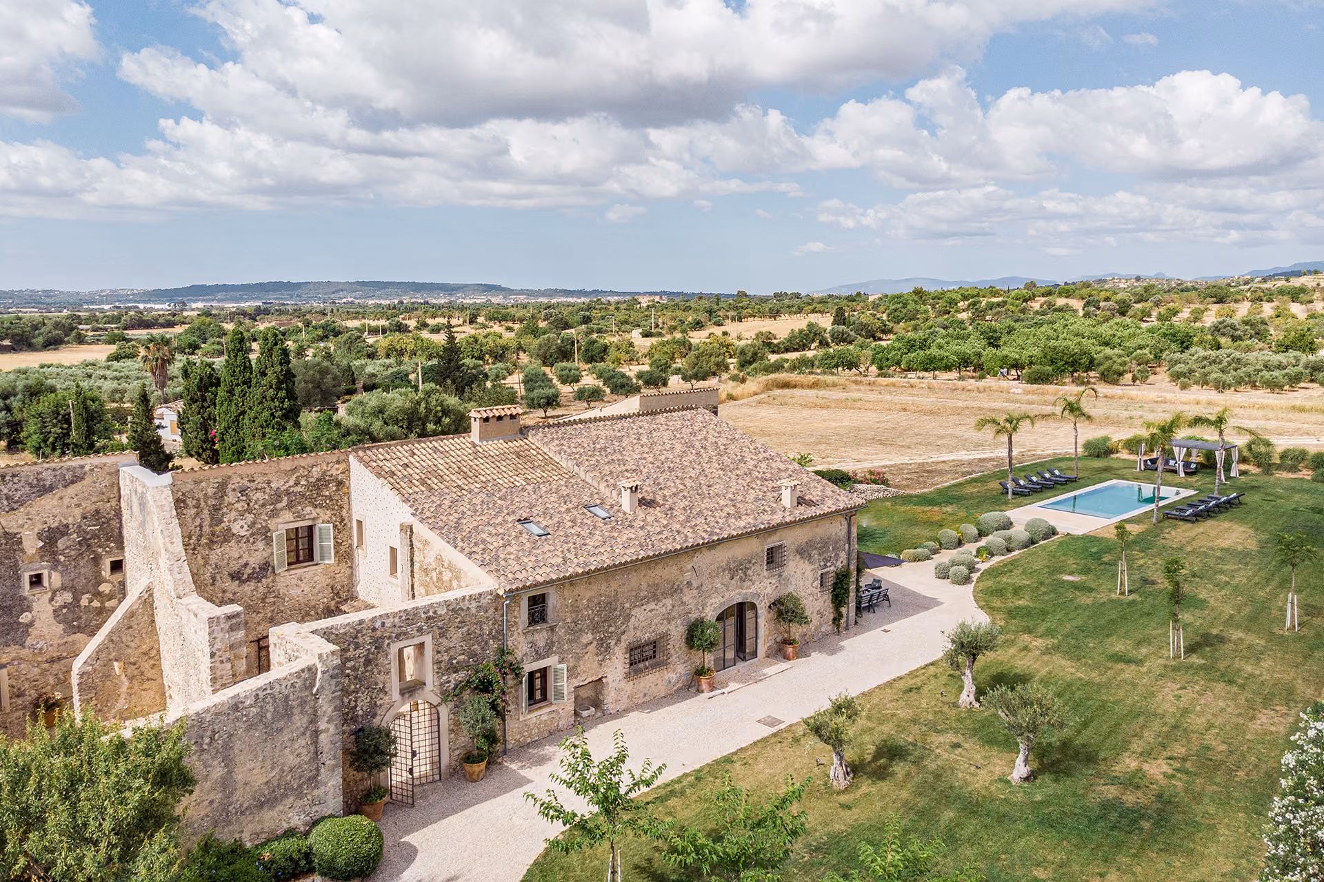 Historic manor house with views of the Tramuntana mountains in Alaró, Mallorca | From €1,060,000/share | Kocomo