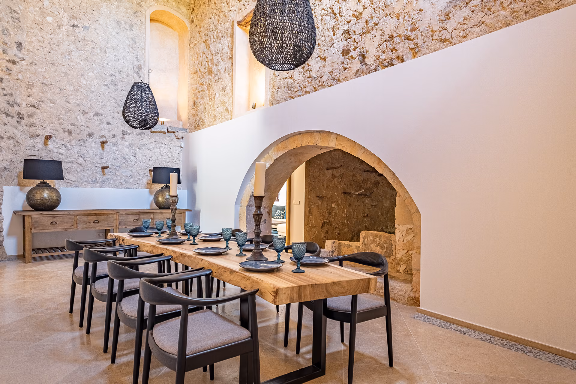 Historic manor house with views of the Tramuntana mountains