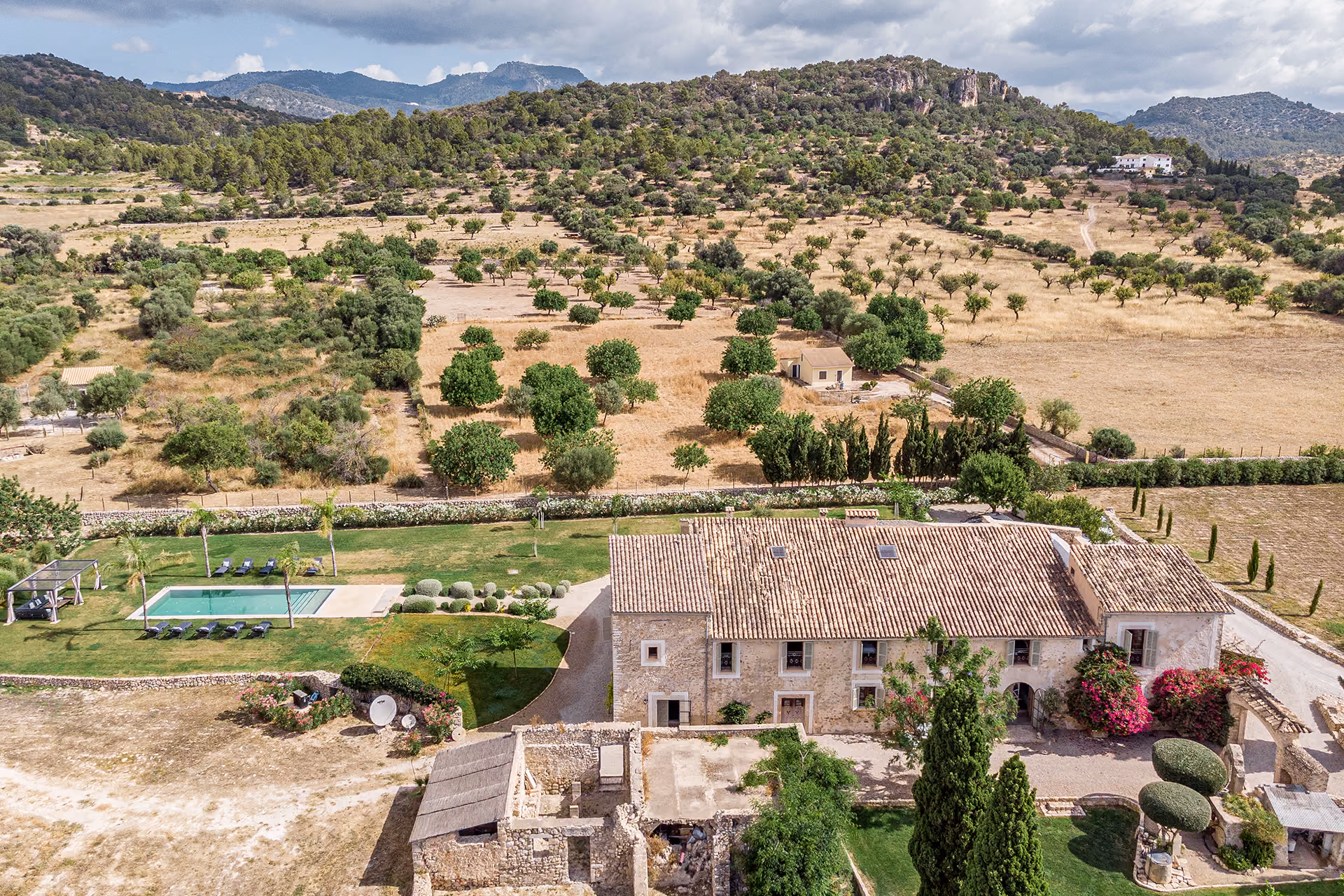 Historic manor house with views of the Tramuntana mountains