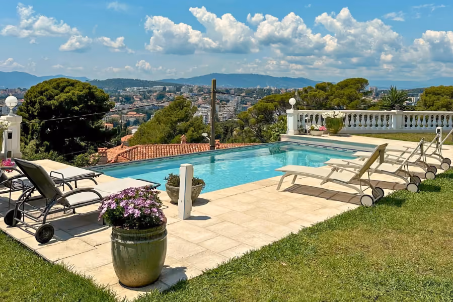 Coastal home in Cannes La Californie with pool