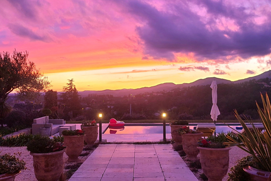 Beautiful bastide with countryside views
