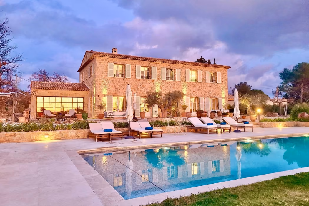 Beautiful bastide with countryside views