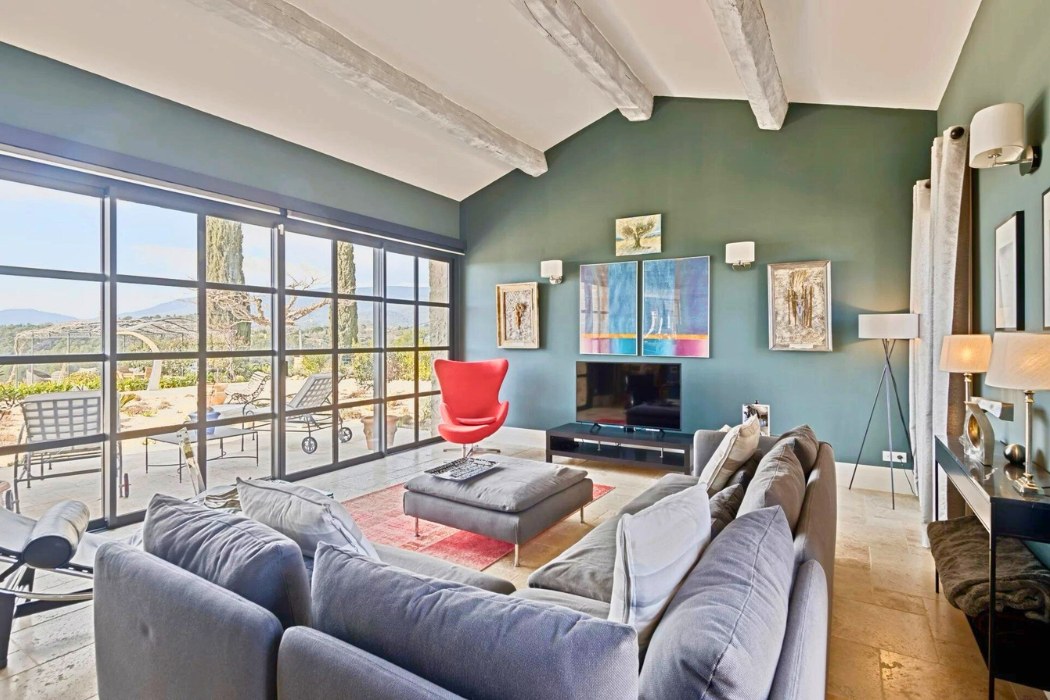 Beautiful bastide with countryside views