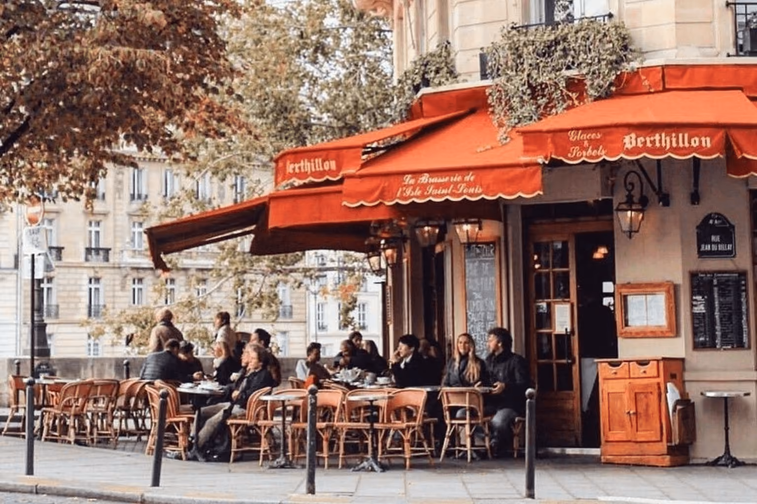 Parisian pied-à-terre in prime arrondissement