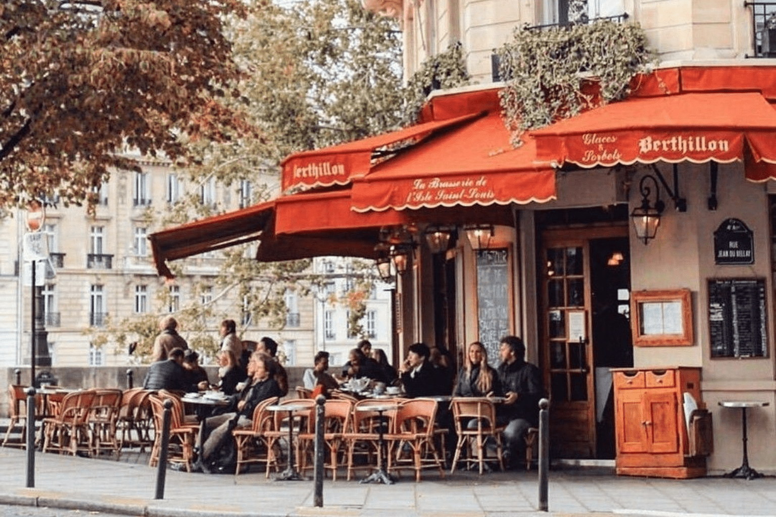 Parisian pied-à-terre in prime arrondissement