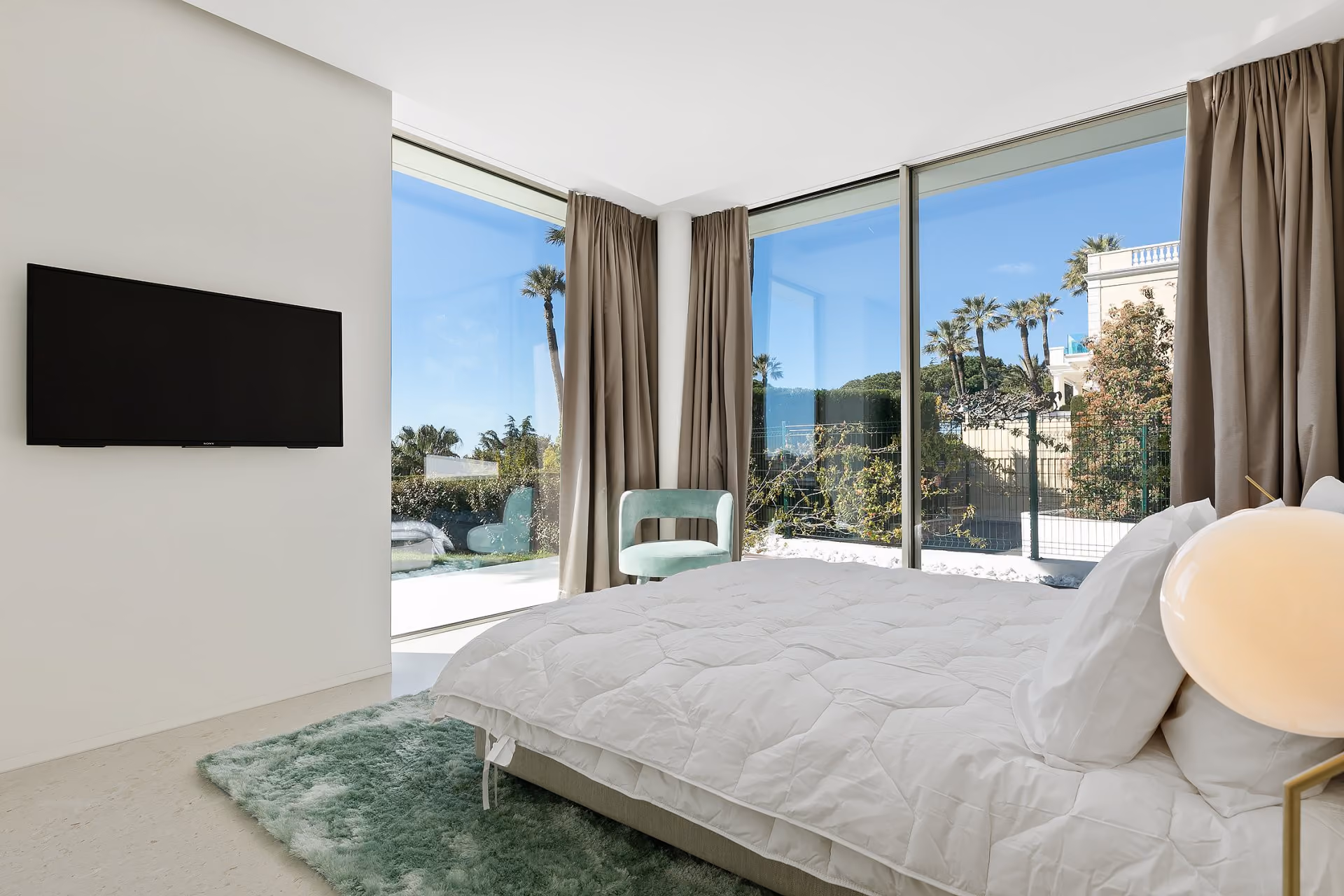 Exceptional villa with sea views