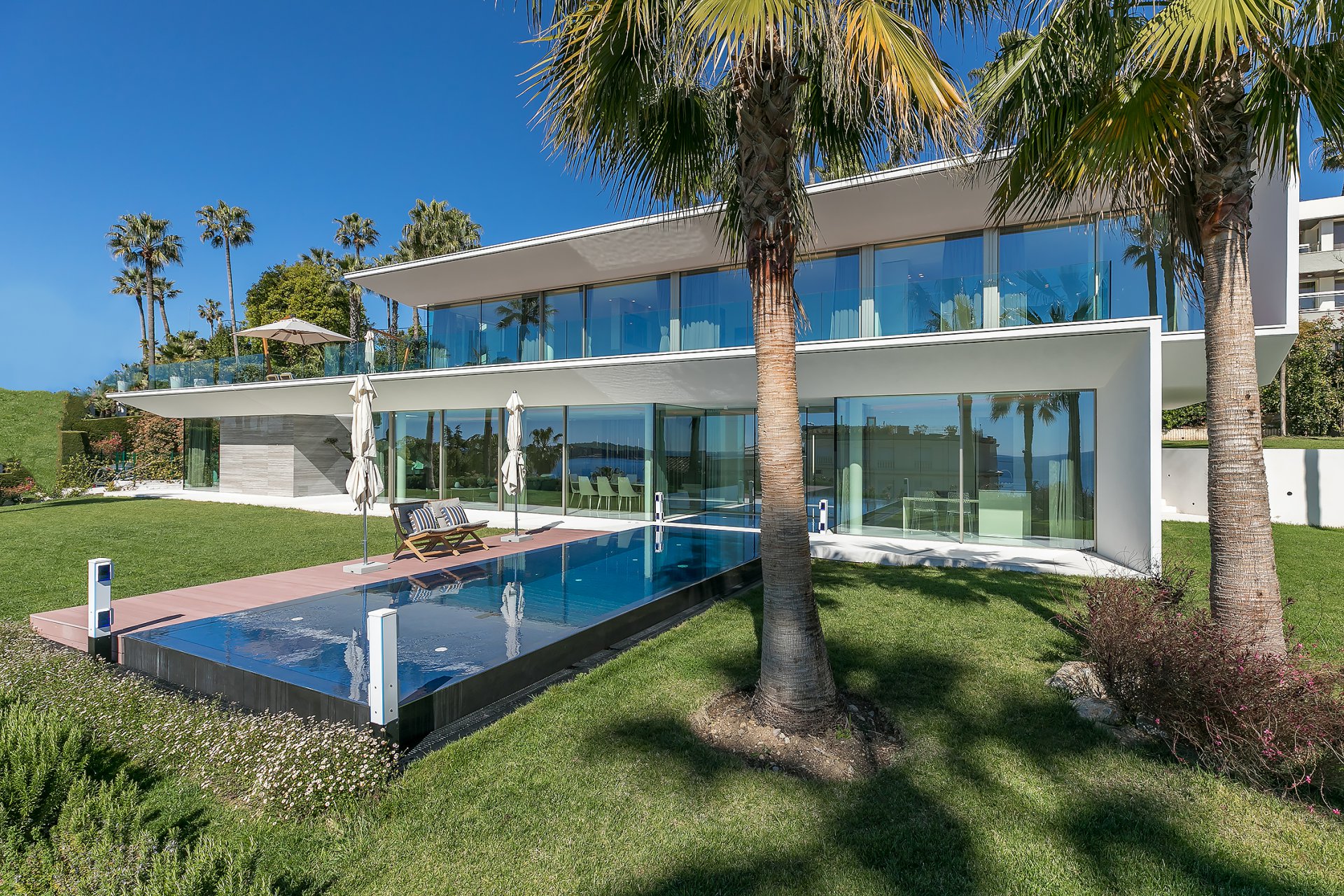 Exceptional villa with sea views