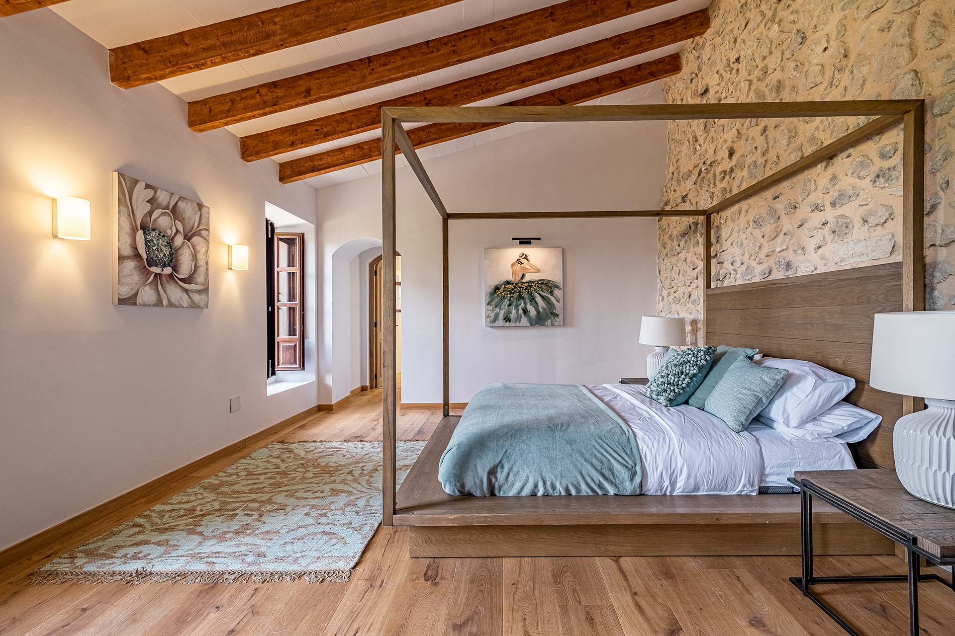 Historic manor house with views of the Tramuntana mountains