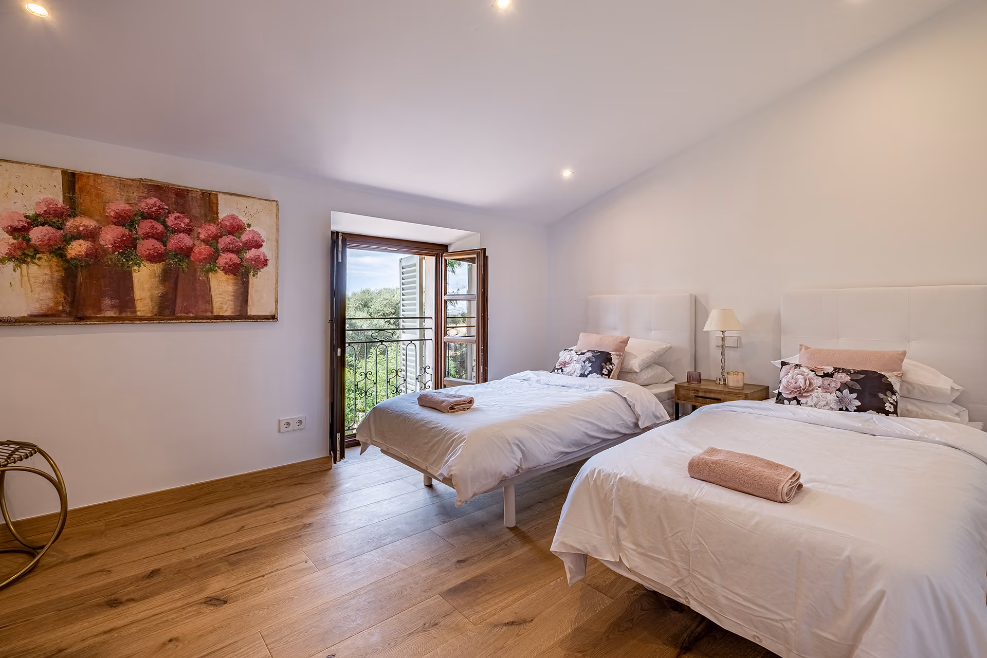 Historic manor house with views of the Tramuntana mountains