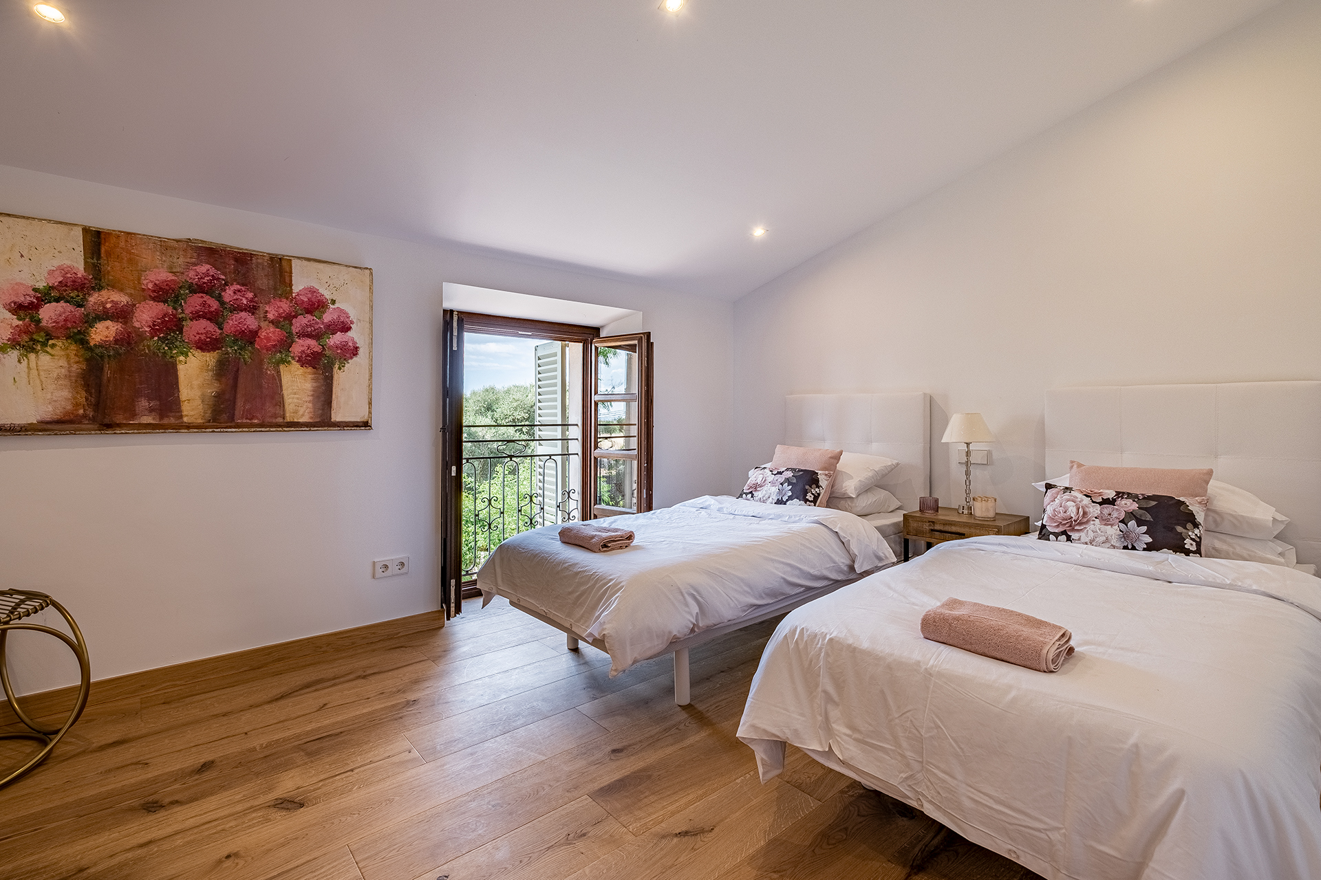 Historic manor house with views of the Tramuntana mountains