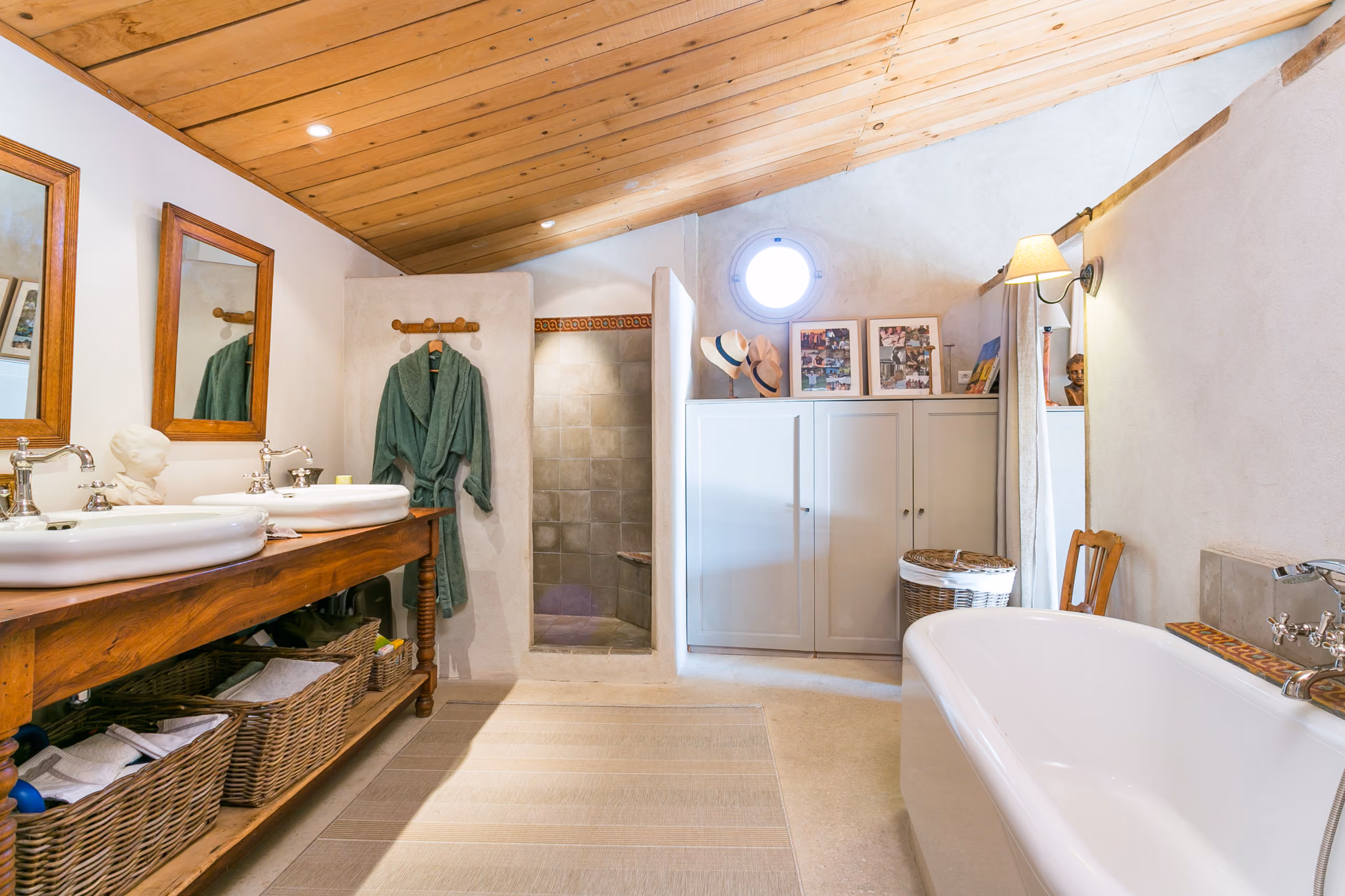 Exceptional 17th century property