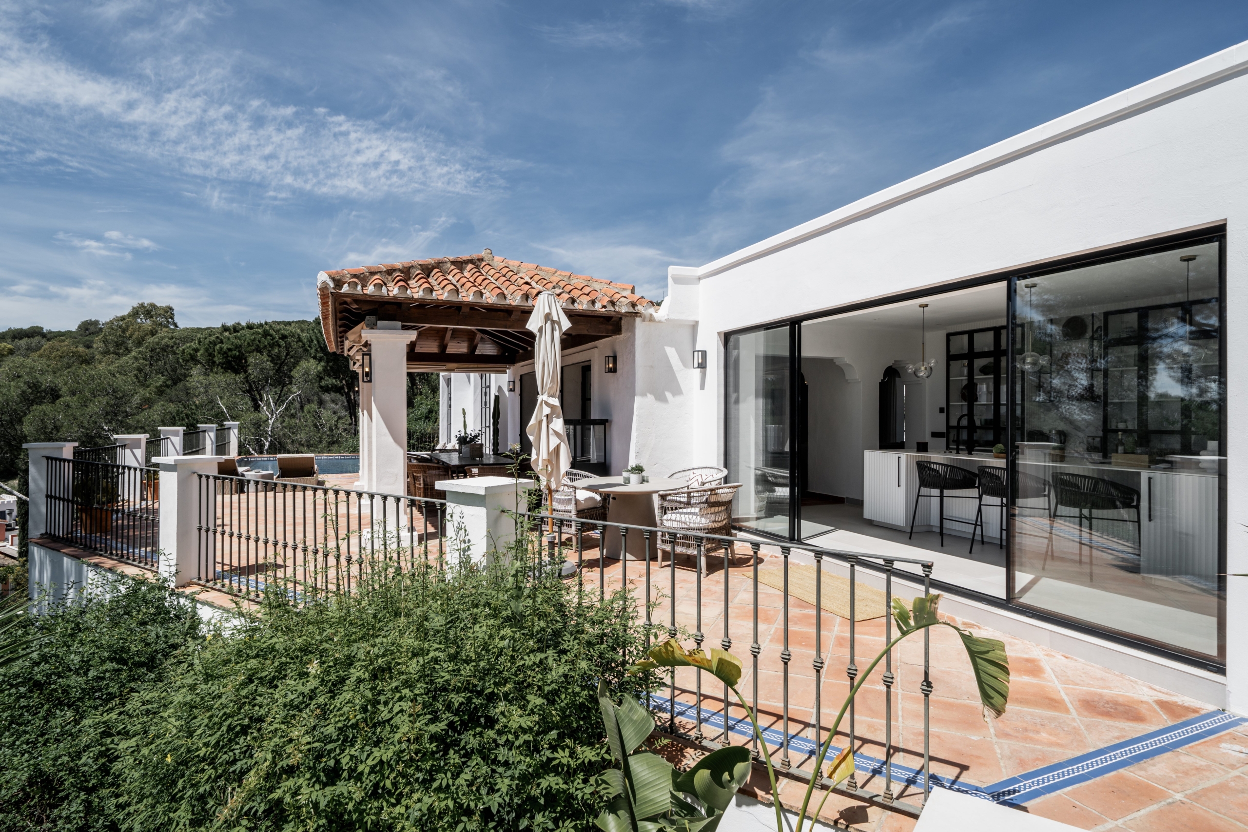 Benahavís | Costa del Sol – Sea View Cortijo-Style Villa with Pool & Privacy