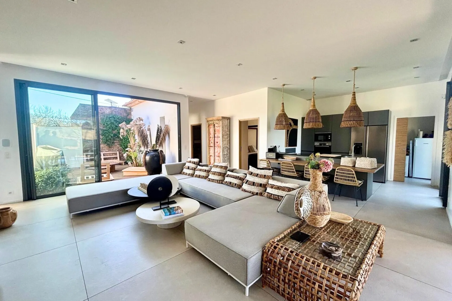 Grimaud | French Riviera – Garden villa with sunny terrace, garden, pool and fitness