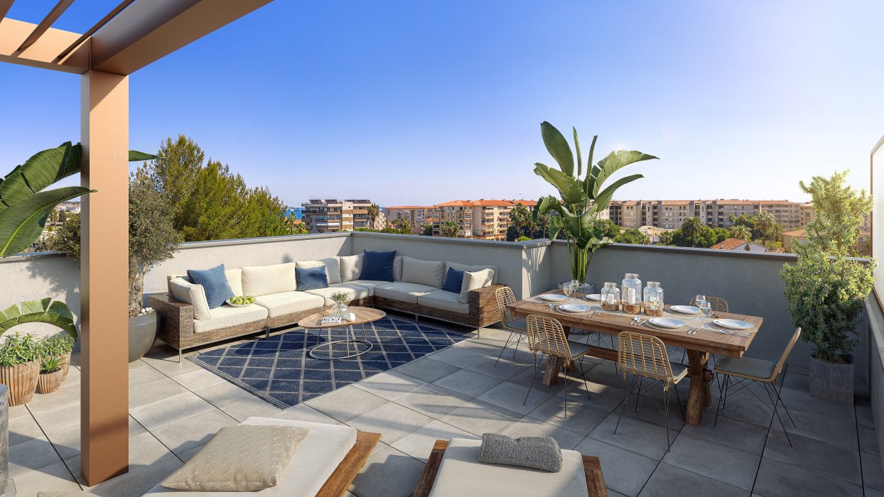 Antibes | Côte d’Azur – Terrace apartment with green views, pool, and beach nearby