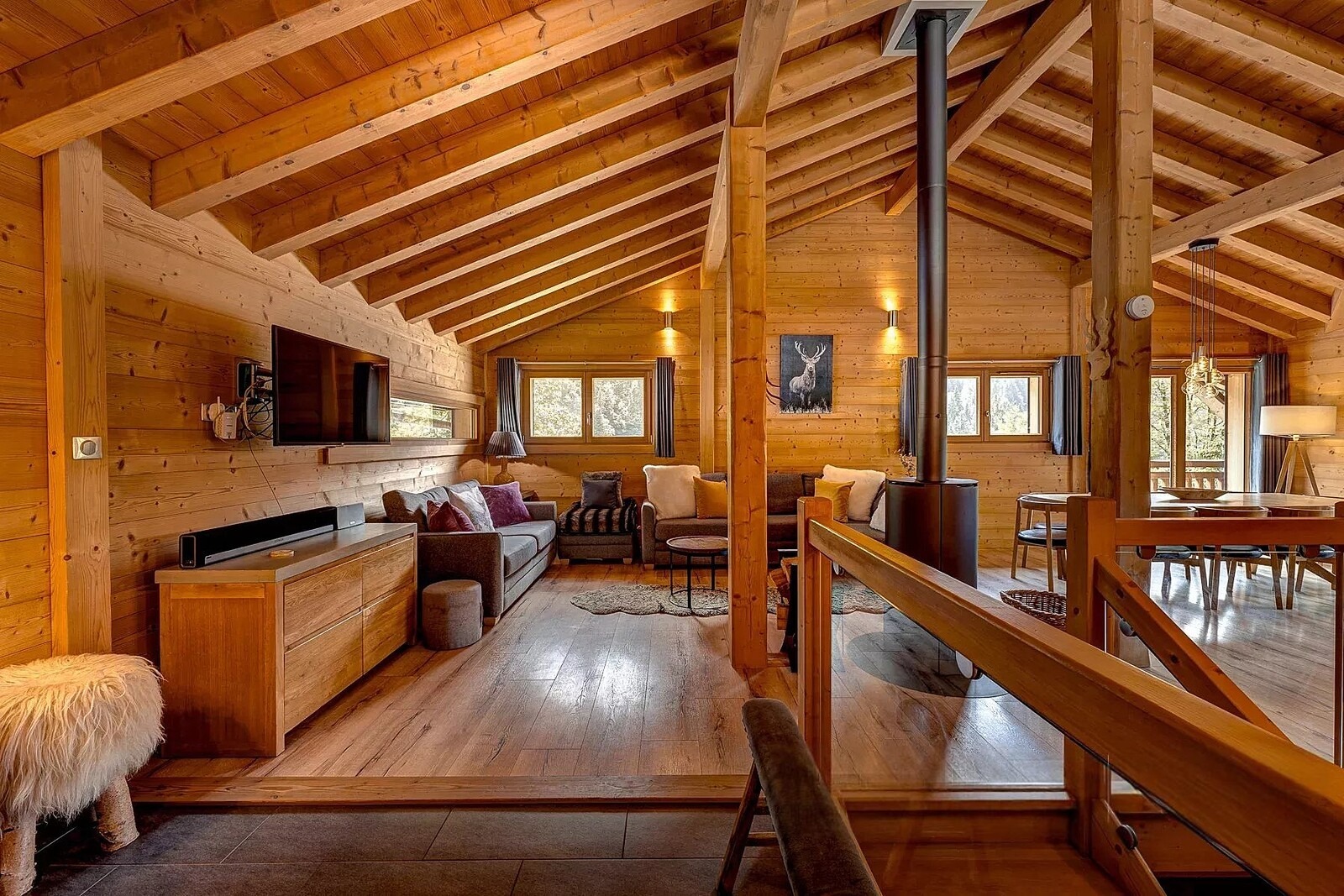 Morzine | French Alps – Modern 6-bedroom chalet with terraces, hot tub and mountain views