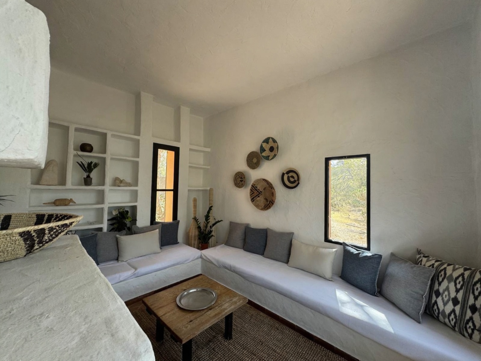 Formentera – Delightful 3-bedroom villa with sea views and great renovation potential