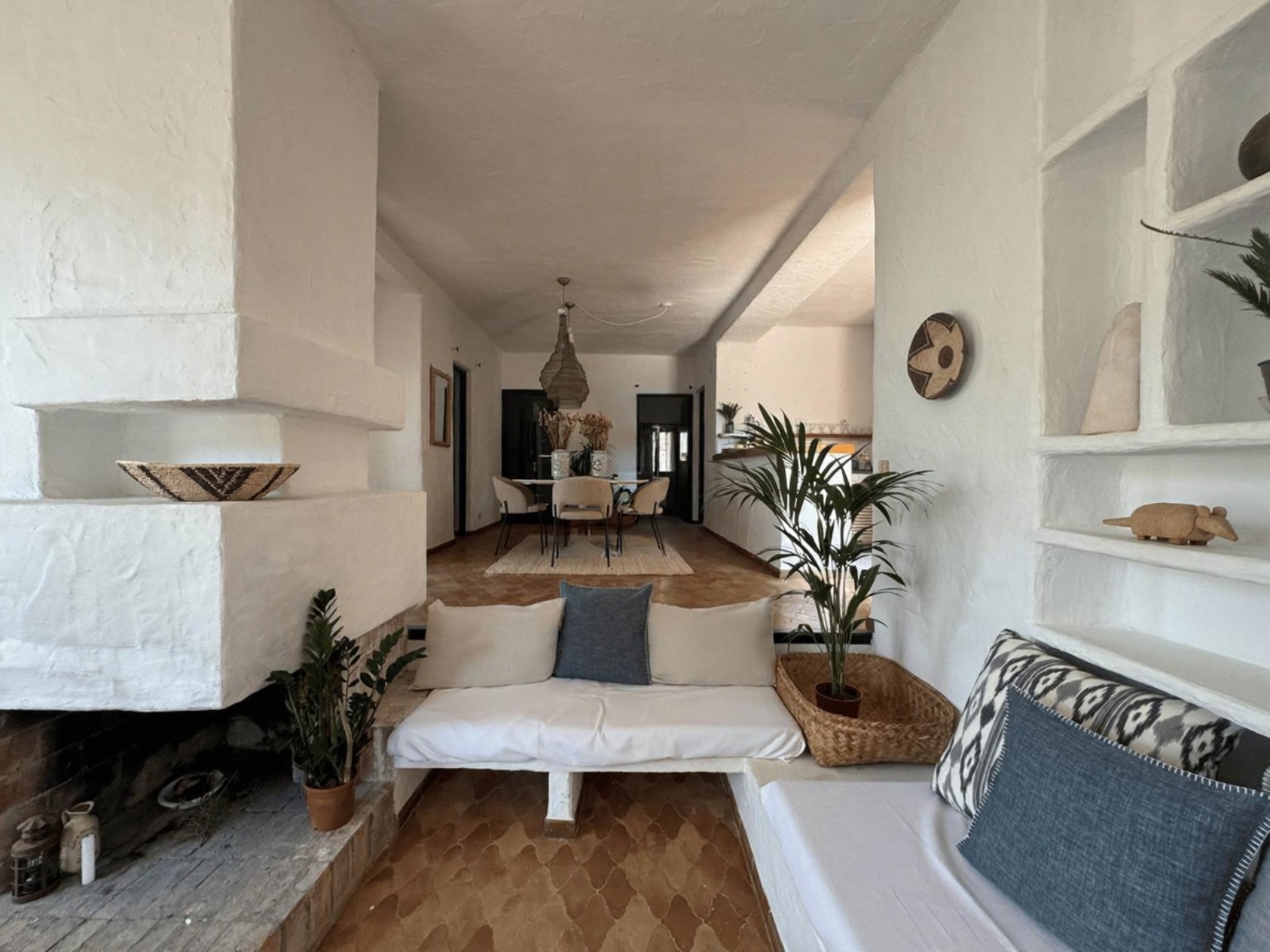 Formentera – Delightful 3-bedroom villa with sea views and great renovation potential