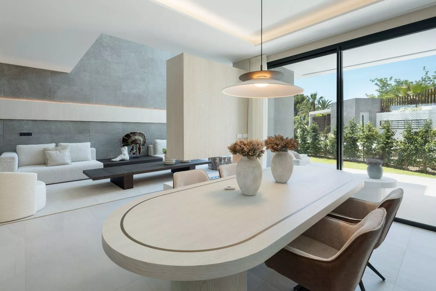 Marbella new-build house with sea views and roof terrace, garden and pool, close to the beach