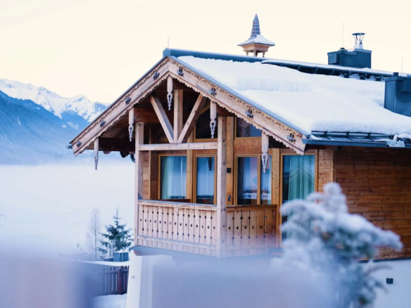 Austrian Alps – Exclusive mountain chalet with panoramic views, private wellness and fitness area