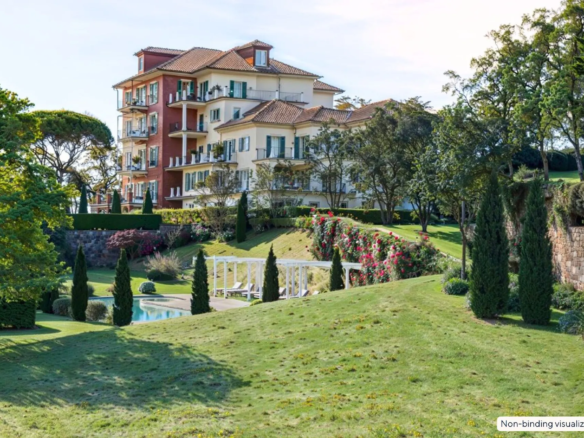 Arizzano terrace apartment in historic villa with panoramic view of the lake, sunny terrace and pool