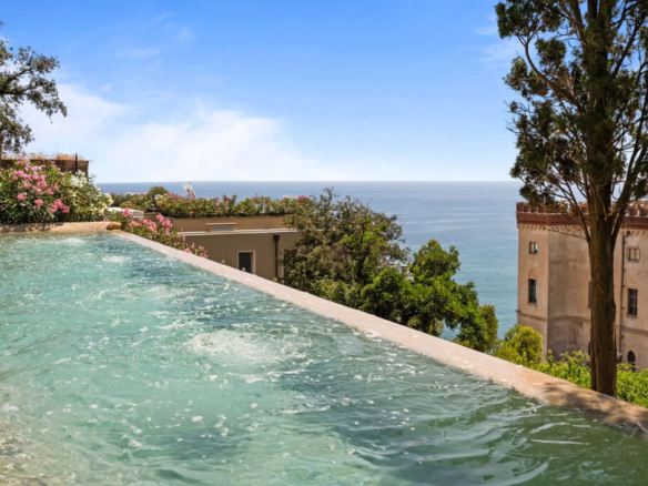 Italy newly constructed apartment with sea views, south-facing balcony and pool