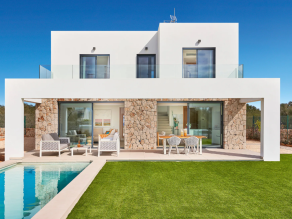 Mallorca – Modern new-build villa with garden