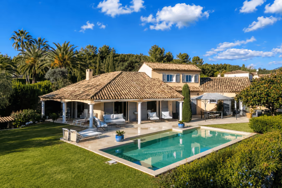Exceptional panoramic sea and mountain view villa