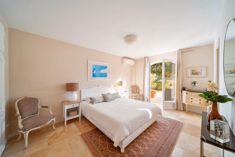 Exceptional panoramic sea and mountain view villa