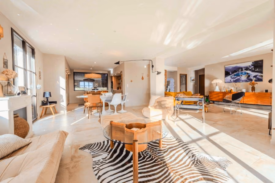 Provençal retreat with an independent apartment and just a few steps from village