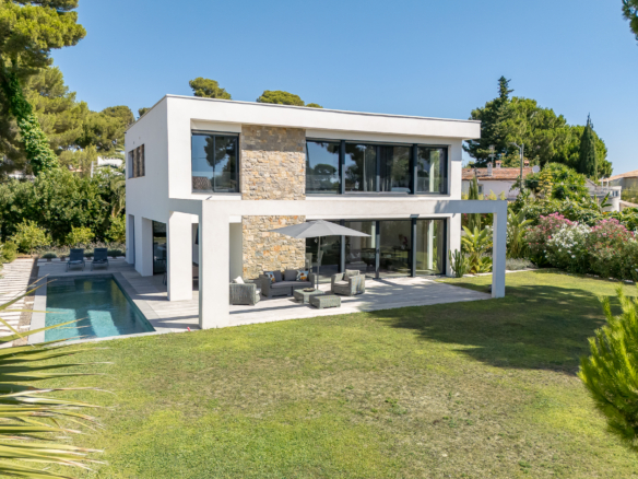 Cap d’Antibes | From €849,000/share | Kocomo