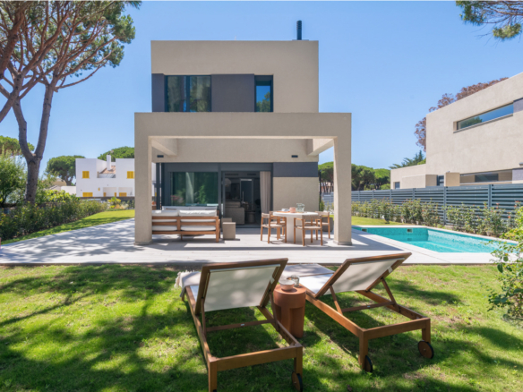 Casa Nara Villa in Cádiz | From €155,000/share | Kocomo
