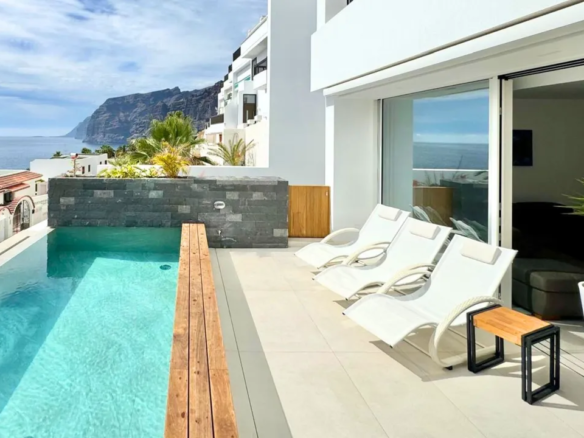 Tenerife Cliffside Retreat | From €179,000/share | Kocomo