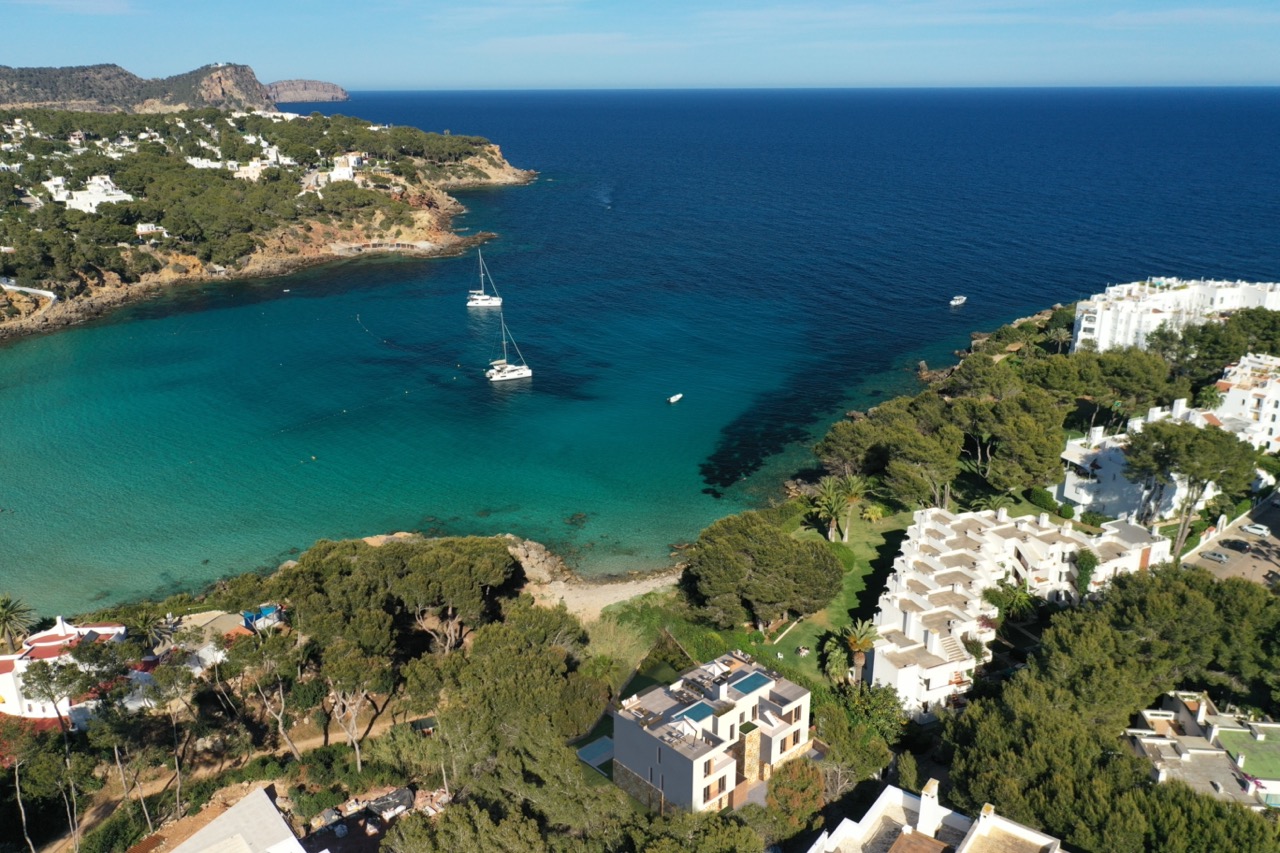 Own a First-Line Sea-Front Apartment in Cala Llenya