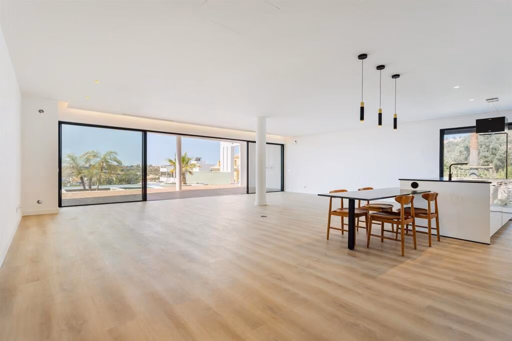 Luxurious New-Build Villa in Albufeira