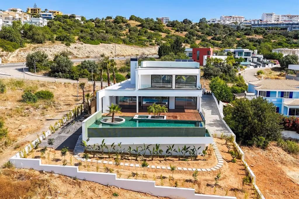 Luxurious New-Build Villa in Albufeira