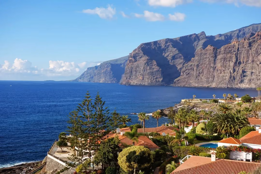 Tenerife Cliffside Retreat Modern Apartment