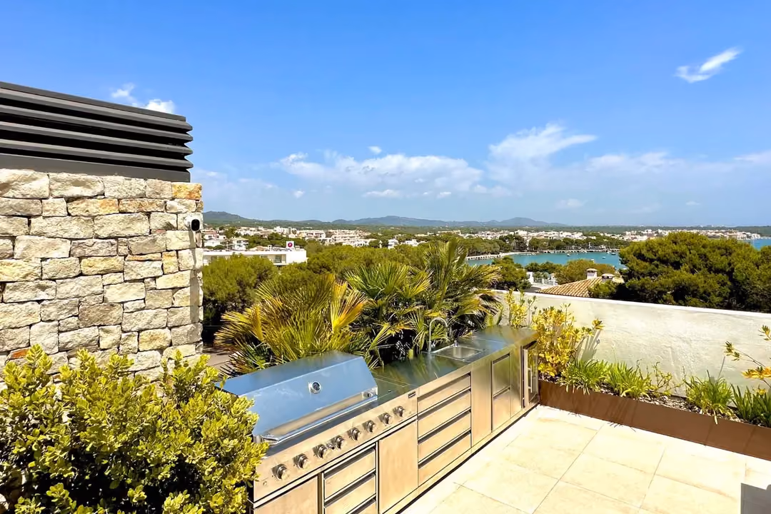 Mallorca Penthouse with Sea & Mountain Views